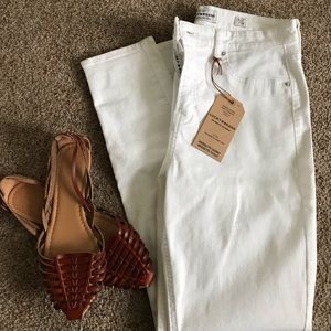 White Lucky skinny jeans. Brigette NWT size 8